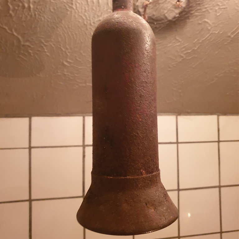 Stalen lamp van oud karwij gasflesje2